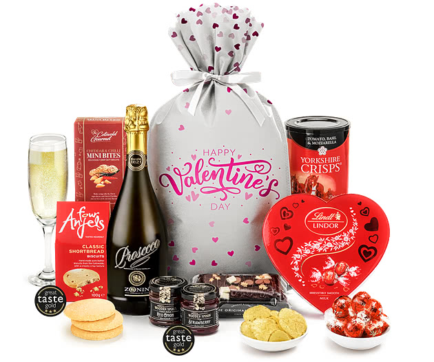 Lovers' Treat Hamper With Prosecco